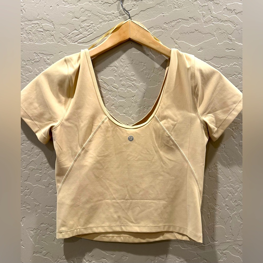Lululemon  NWOT/Align T-Shirt (yellow ) SIZE 8